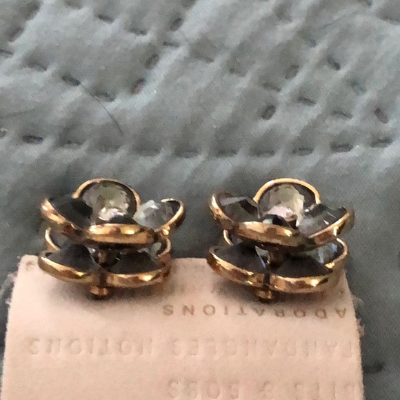 Anthropologie Flower Earrings - Picture 3 of 4